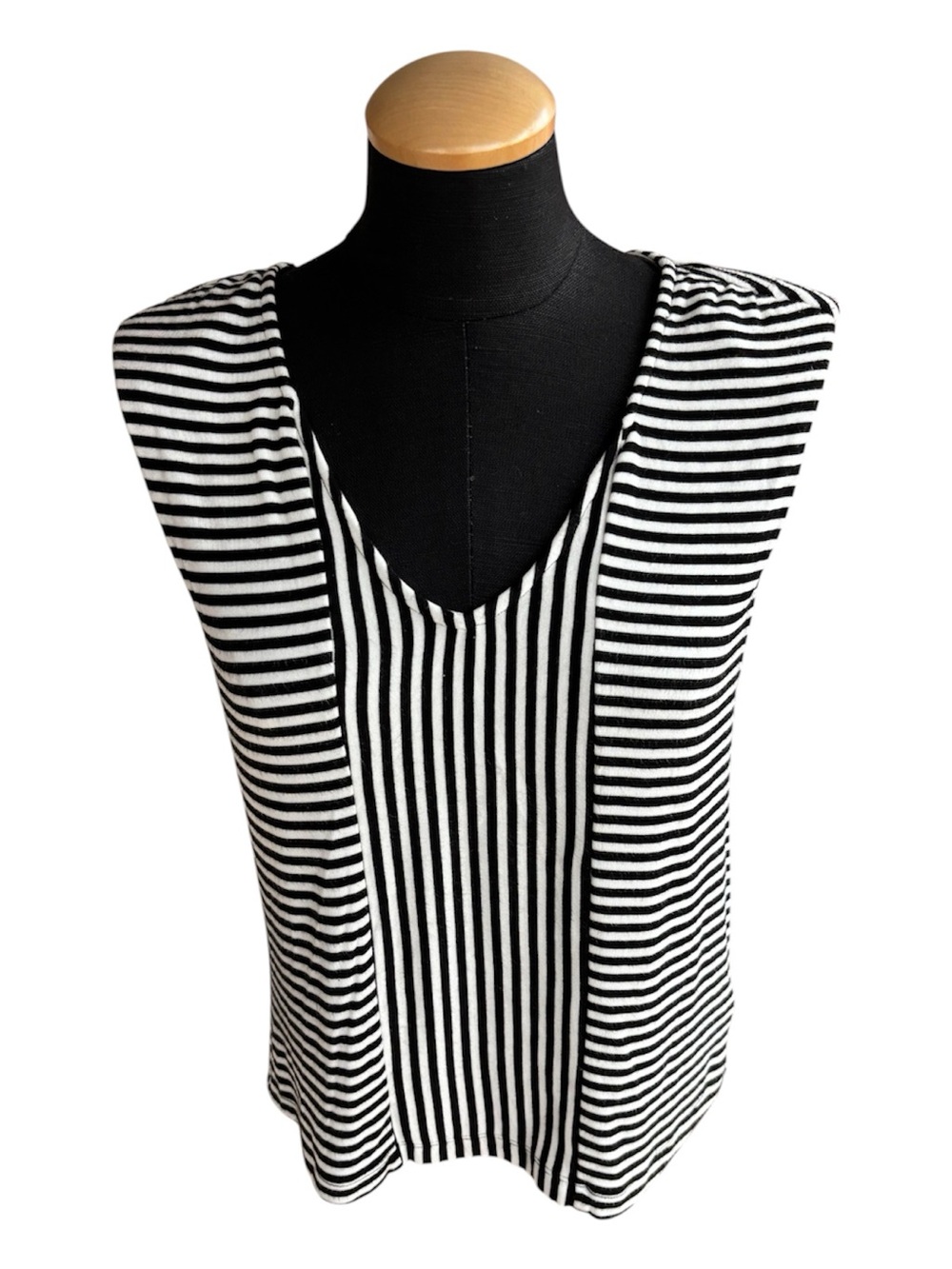 Evereve Black White Mixed Stripe V-Neck Sleeveless Top Oversized Women's XS